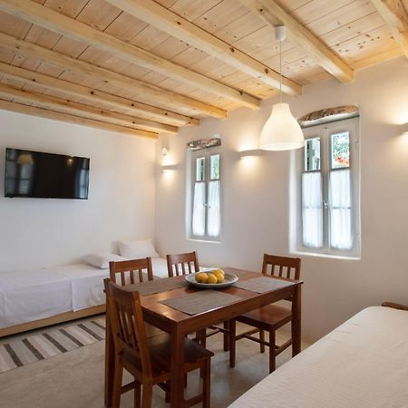 K Homes-Family Stone Suite Tinos Luaran gambar