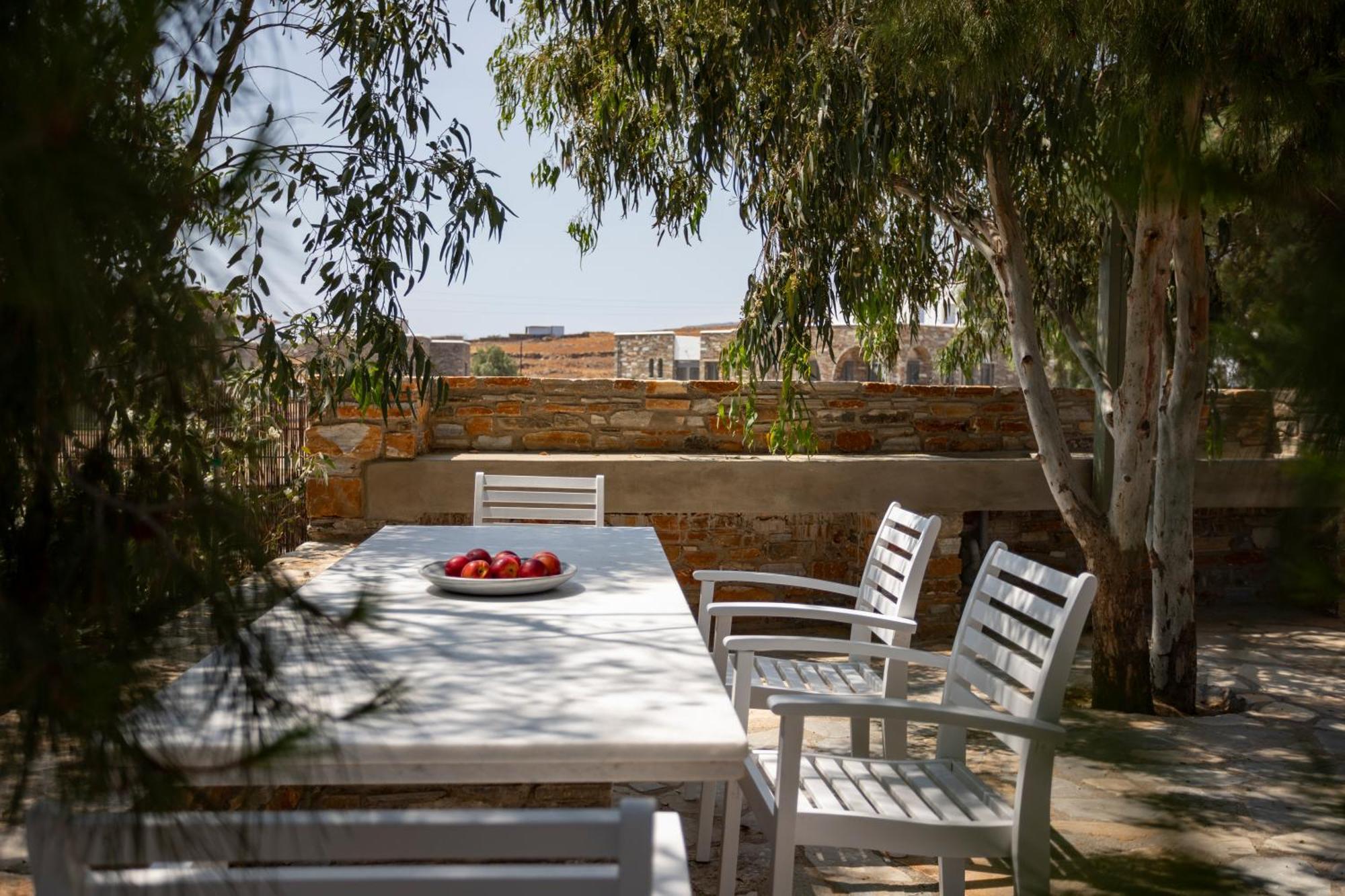 K Homes-Family Stone Suite Tinos Luaran gambar