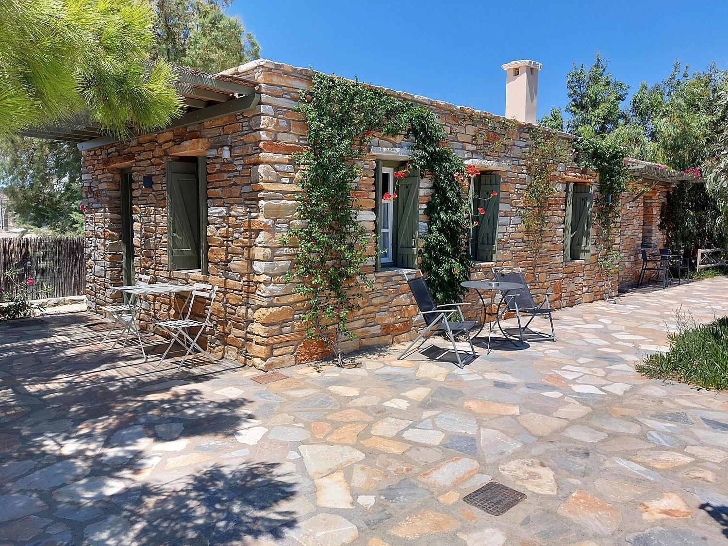 K Homes-Family Stone Suite Tinos Luaran gambar